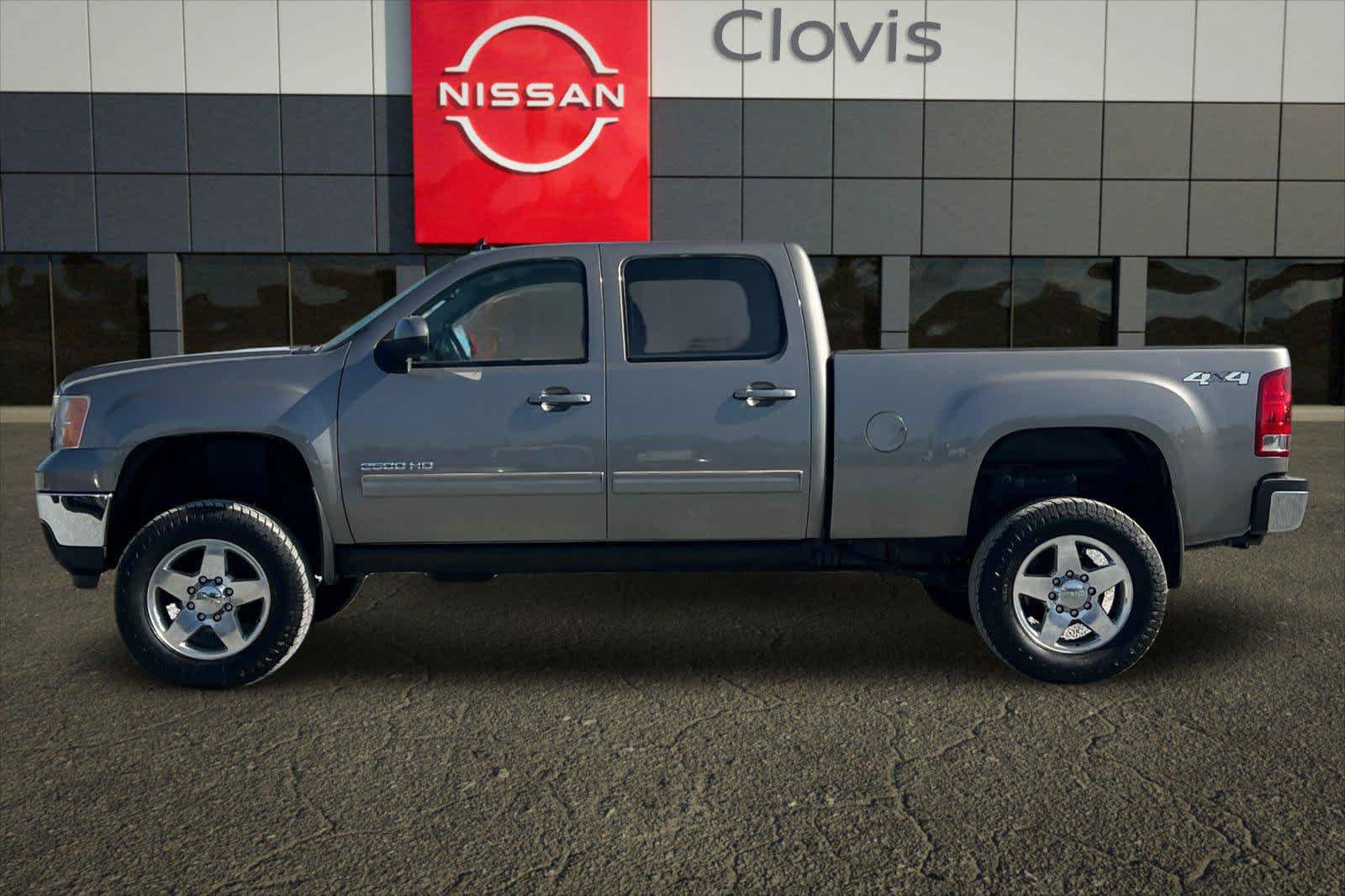Used 2014 GMC Sierra 2500 SLT w/ SLT Convenience Package AWD/4WD image 5