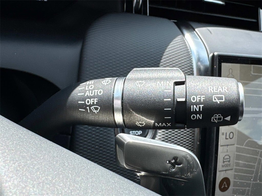 Certified 2024 Land Rover Discovery Sport Dynamic SE image 32