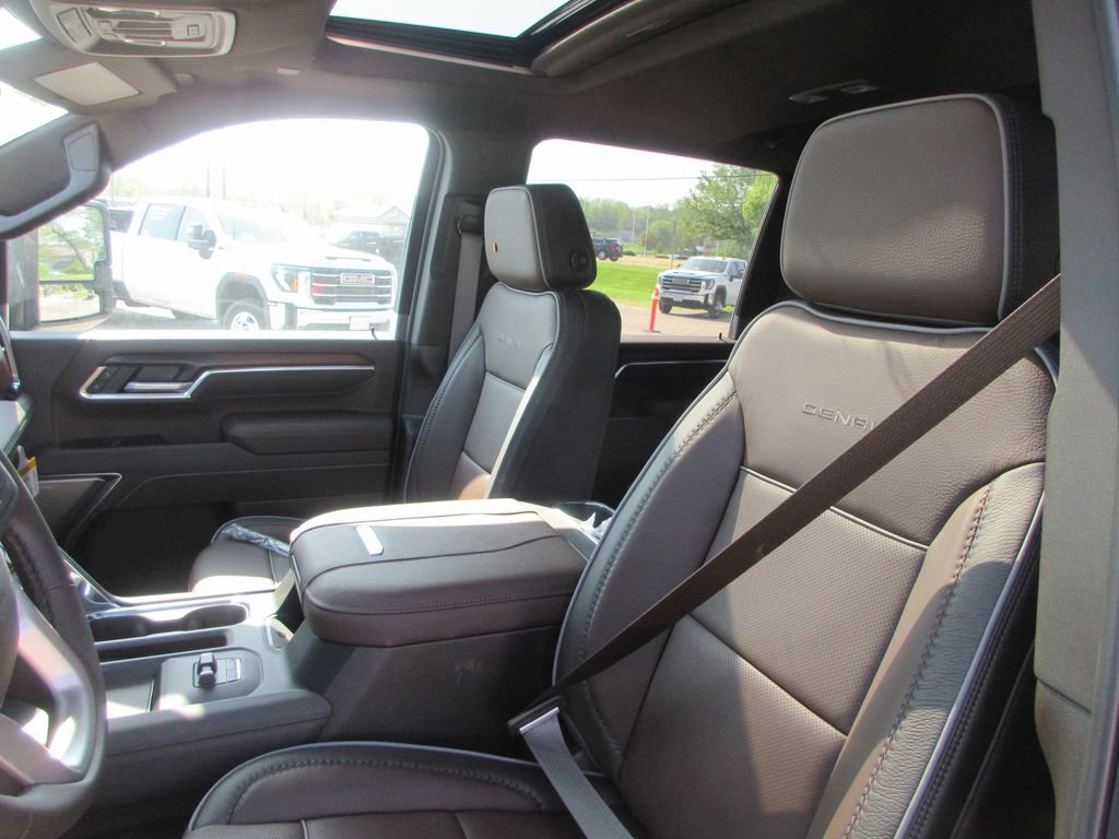 New 2026 GMC Sierra 3500 Denali w/ Denali Reserve Package AWD/4WD image 13
