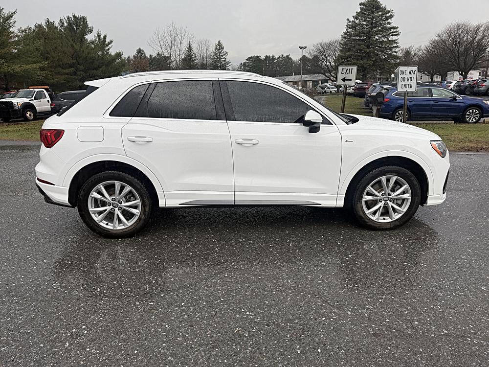 Used 2021 Audi Q3 2.0T Premium w/ Convenience Package image 6