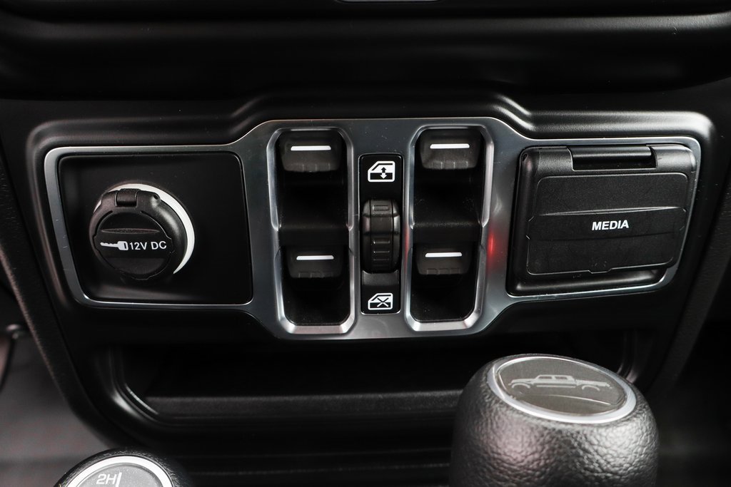 Used 2021 Jeep Gladiator Overland w/ LED Lighting Group image 29