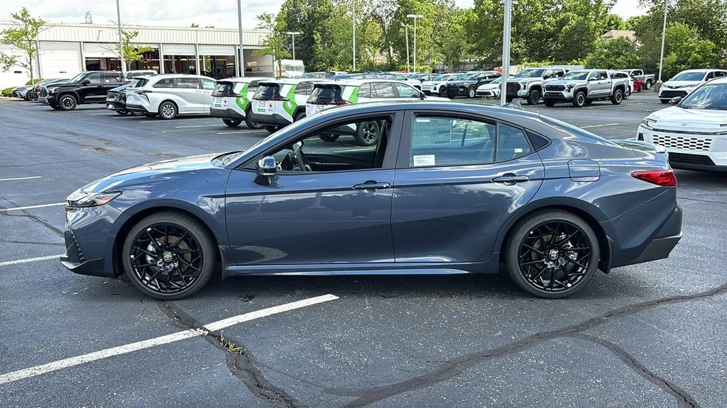 New 2026 Toyota Camry SE w/ Convenience Package FWD image 3