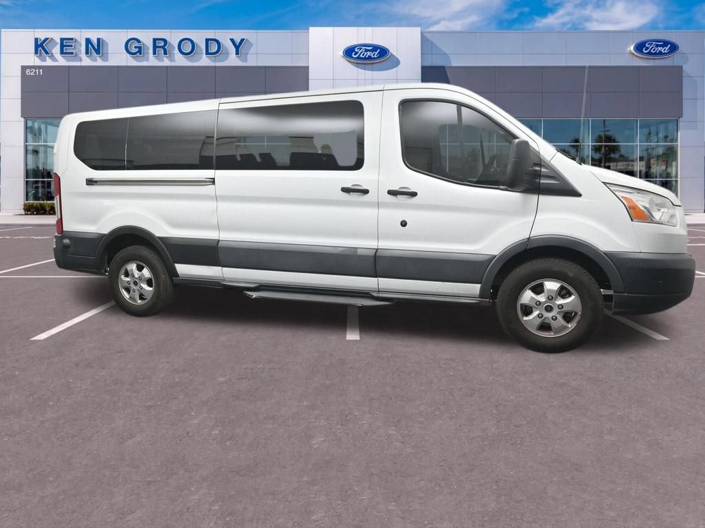 Used 2017 Ford Transit 350 XLT RWD image 5