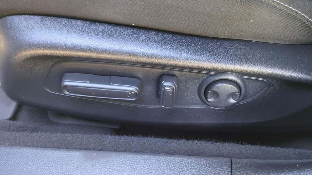 Used 2023 Honda Accord EX image 18