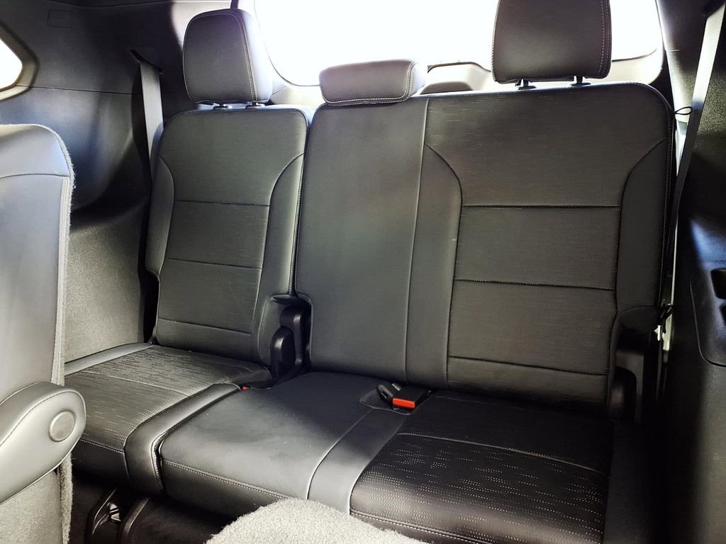 Used 2025 Buick Enclave Sport Touring w/ Super Cruise Package image 9