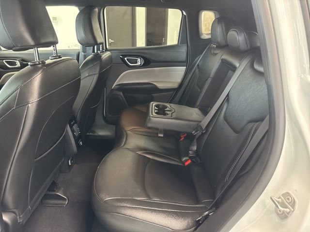 Used 2025 Jeep Compass Limited AWD/4WD image 20