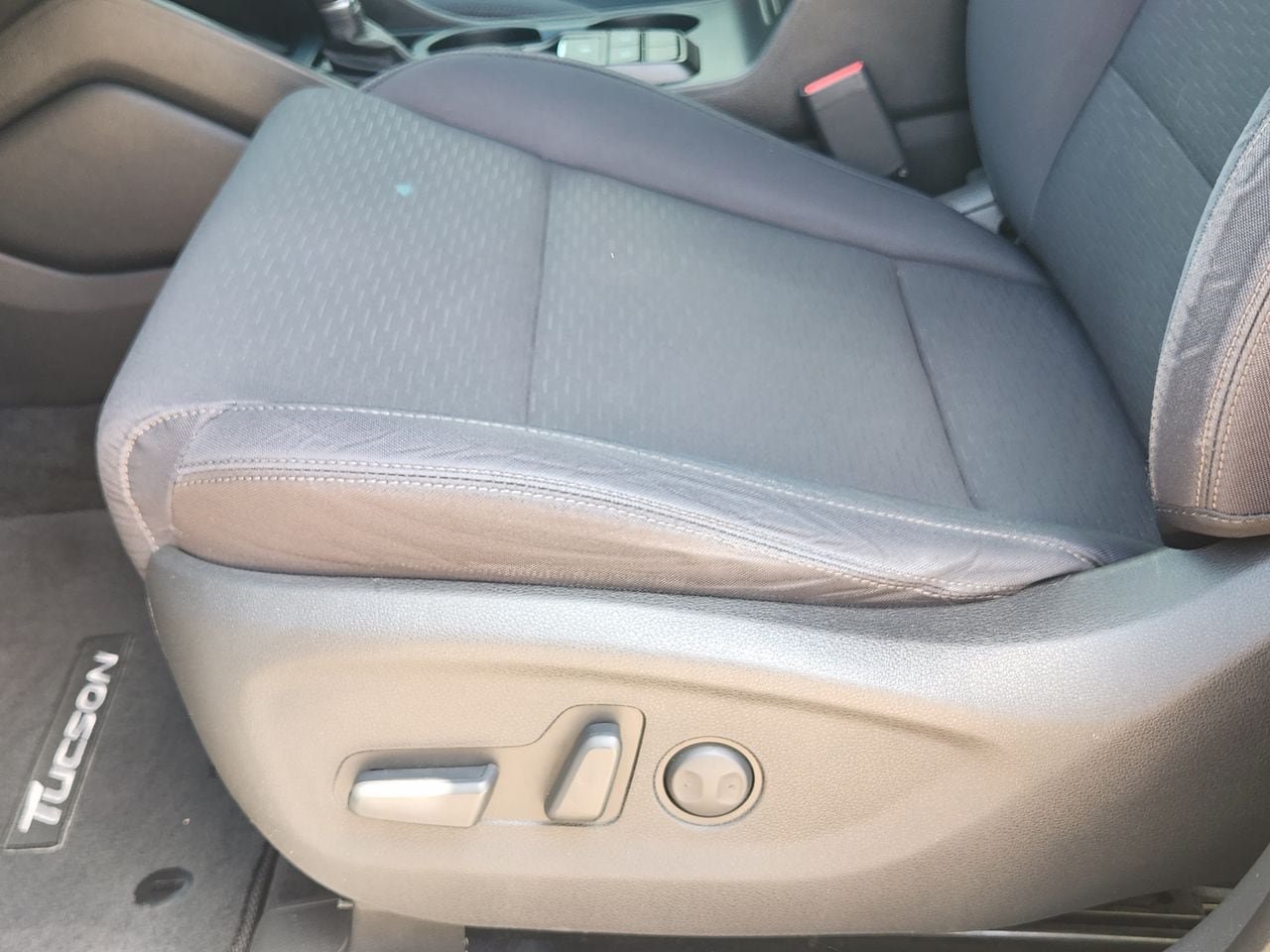 Used 2021 Hyundai Tucson Sport w/ Cargo Package FWD image 23