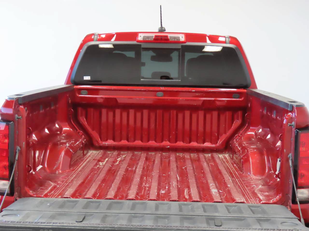 Used 2023 Chevrolet Colorado Z71 w/ Z71 Convenience Package 2 AWD/4WD image 17
