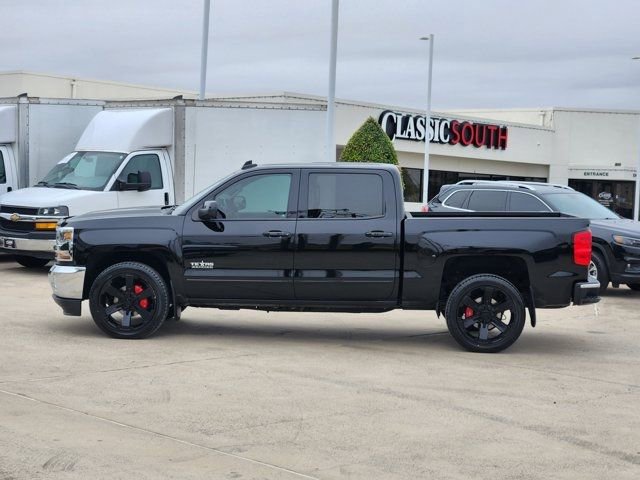 Used 2018 Chevrolet Silverado 1500 LT w/ Texas Edition image 13