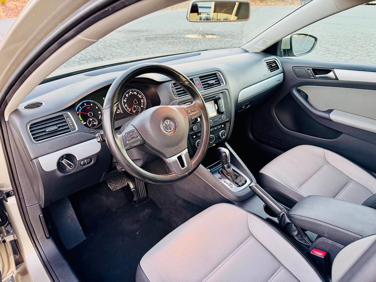 Used 2014 Volkswagen Jetta SE image 22