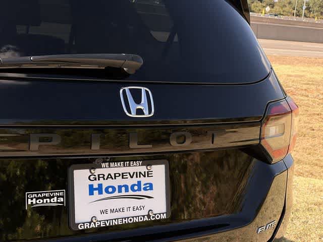 Certified 2025 Honda Pilot Elite image 8