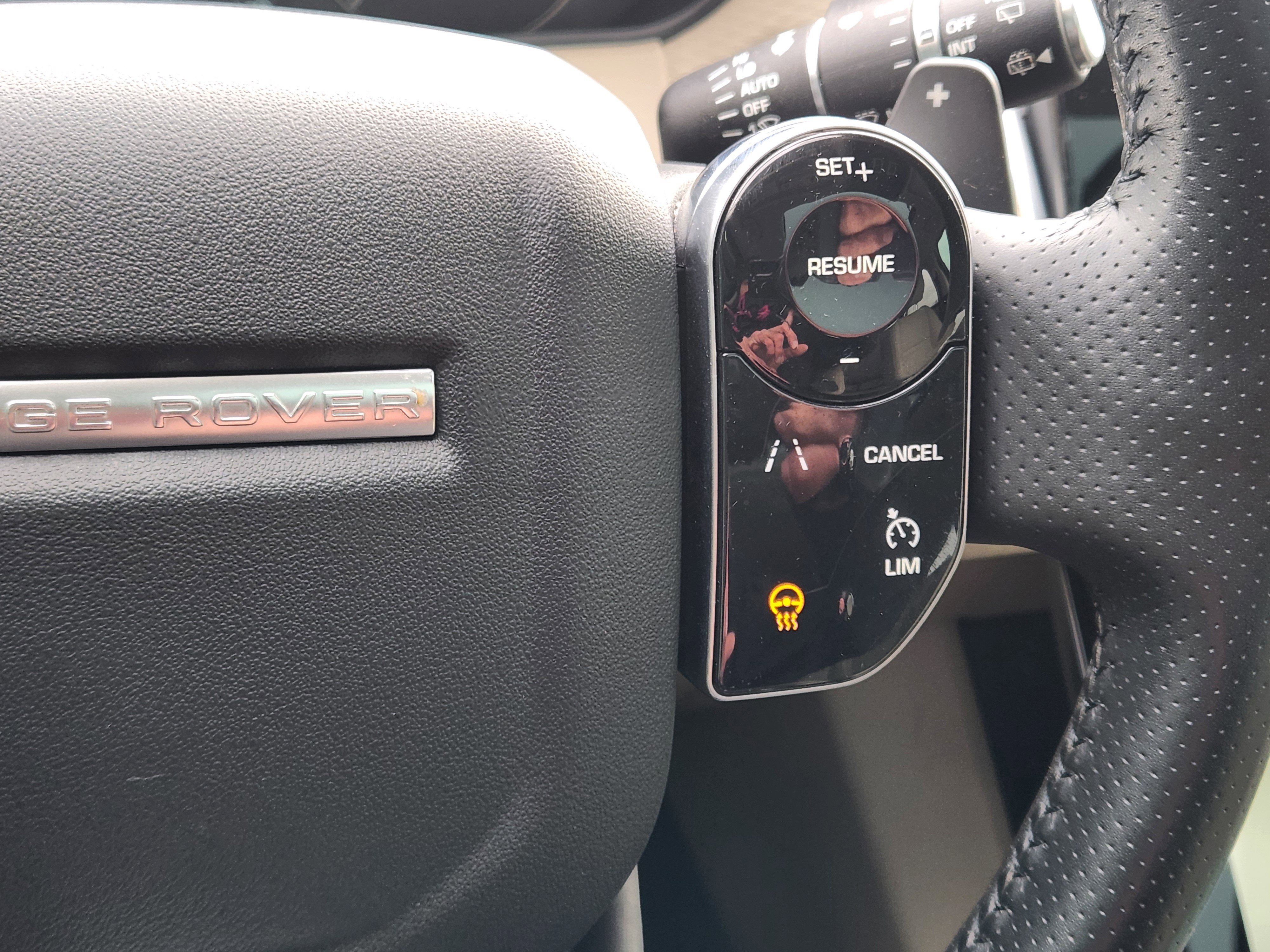 Used 2020 Land Rover Range Rover Velar S image 30