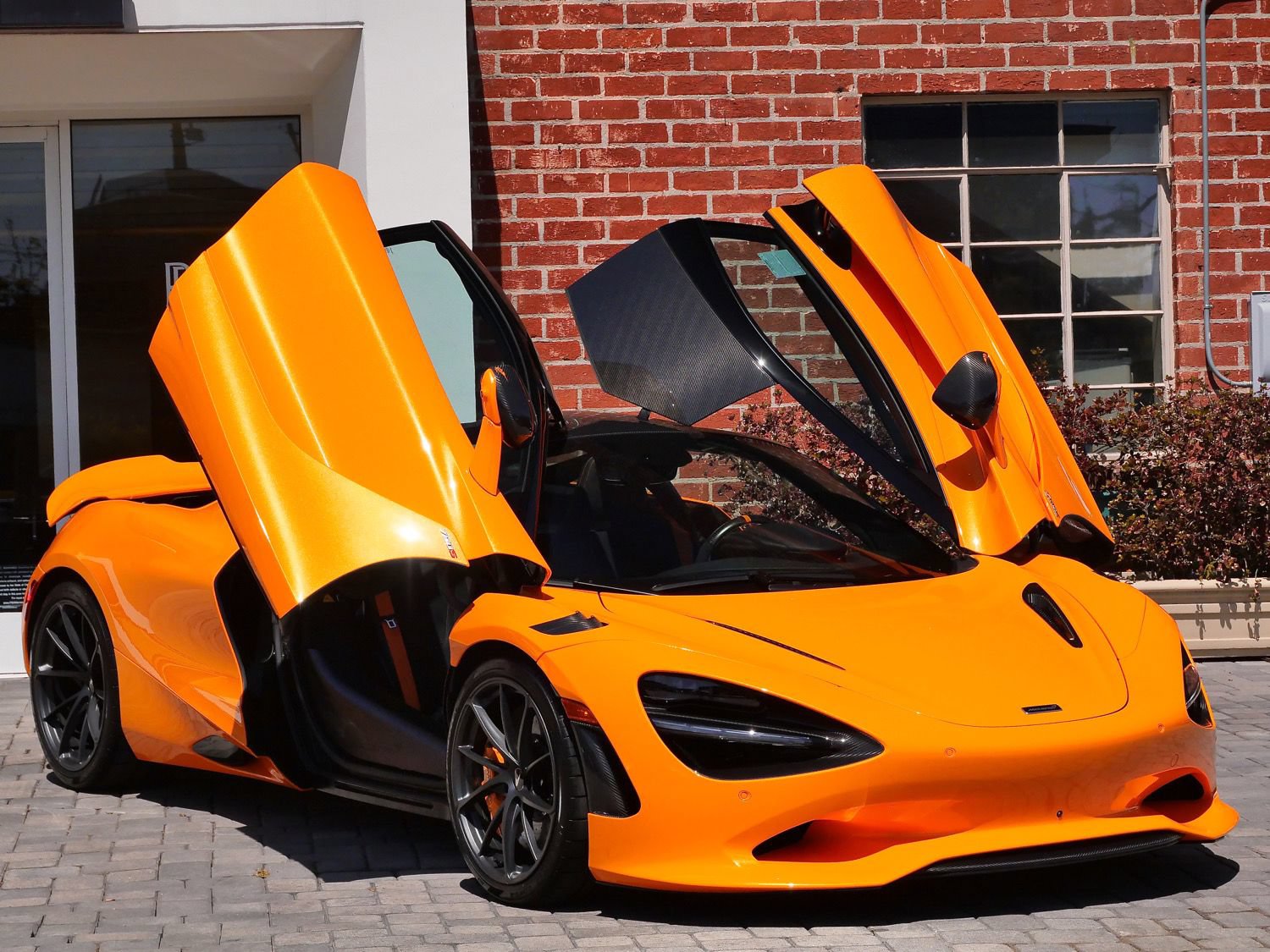 Used 2024 McLaren 750S RWD image 29