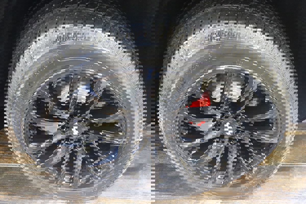 Used 2022 Cadillac Escalade Sport Platinum w/ LPO, ONYX Package image 24