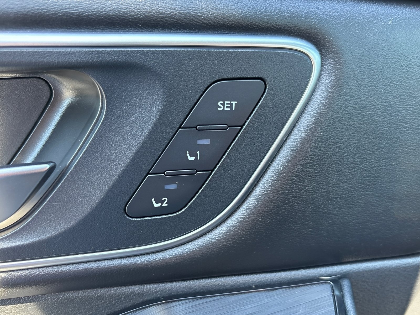 Used 2023 Nissan Rogue Platinum image 24