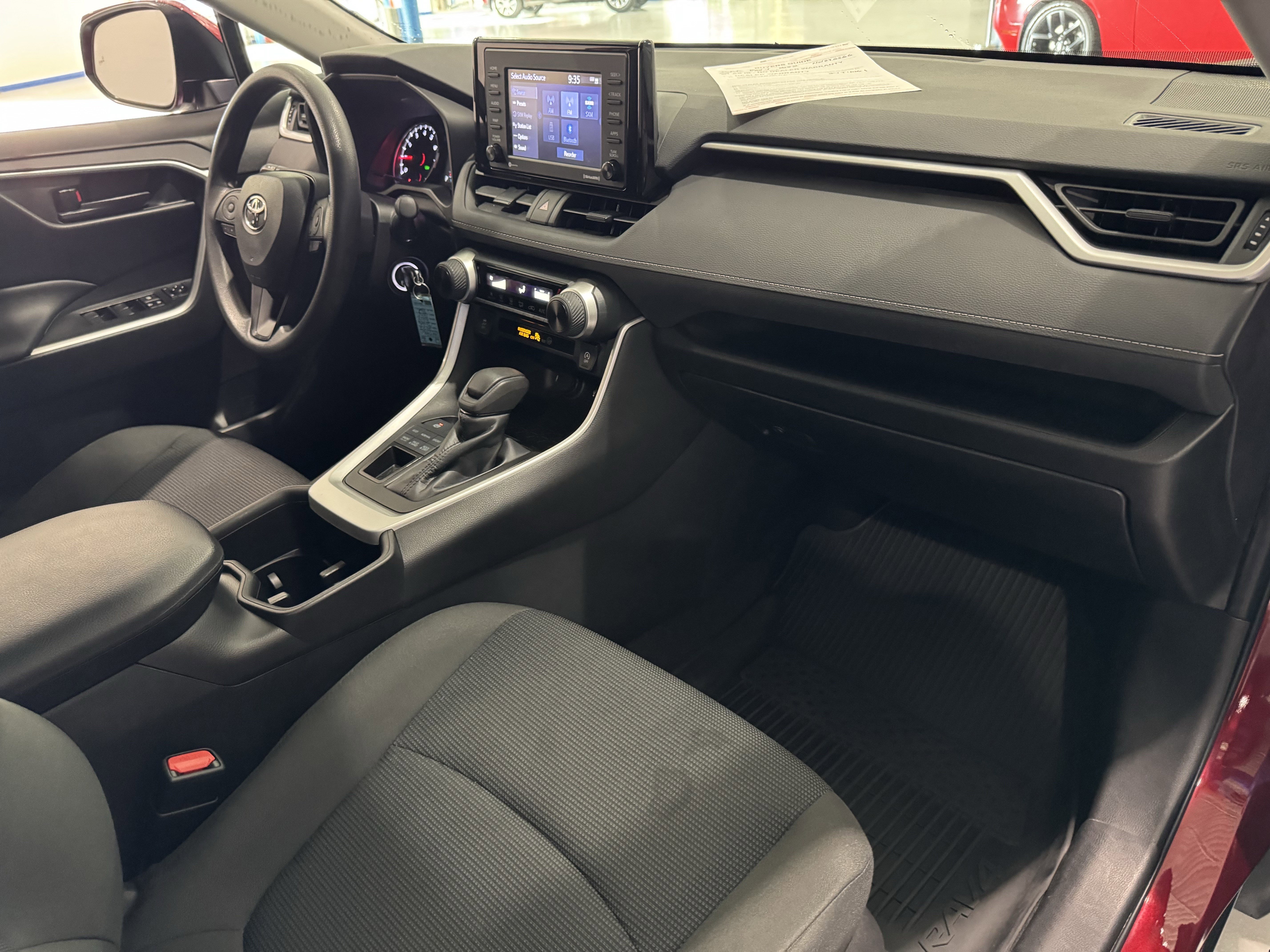 Used 2022 Toyota RAV4 LE image 35