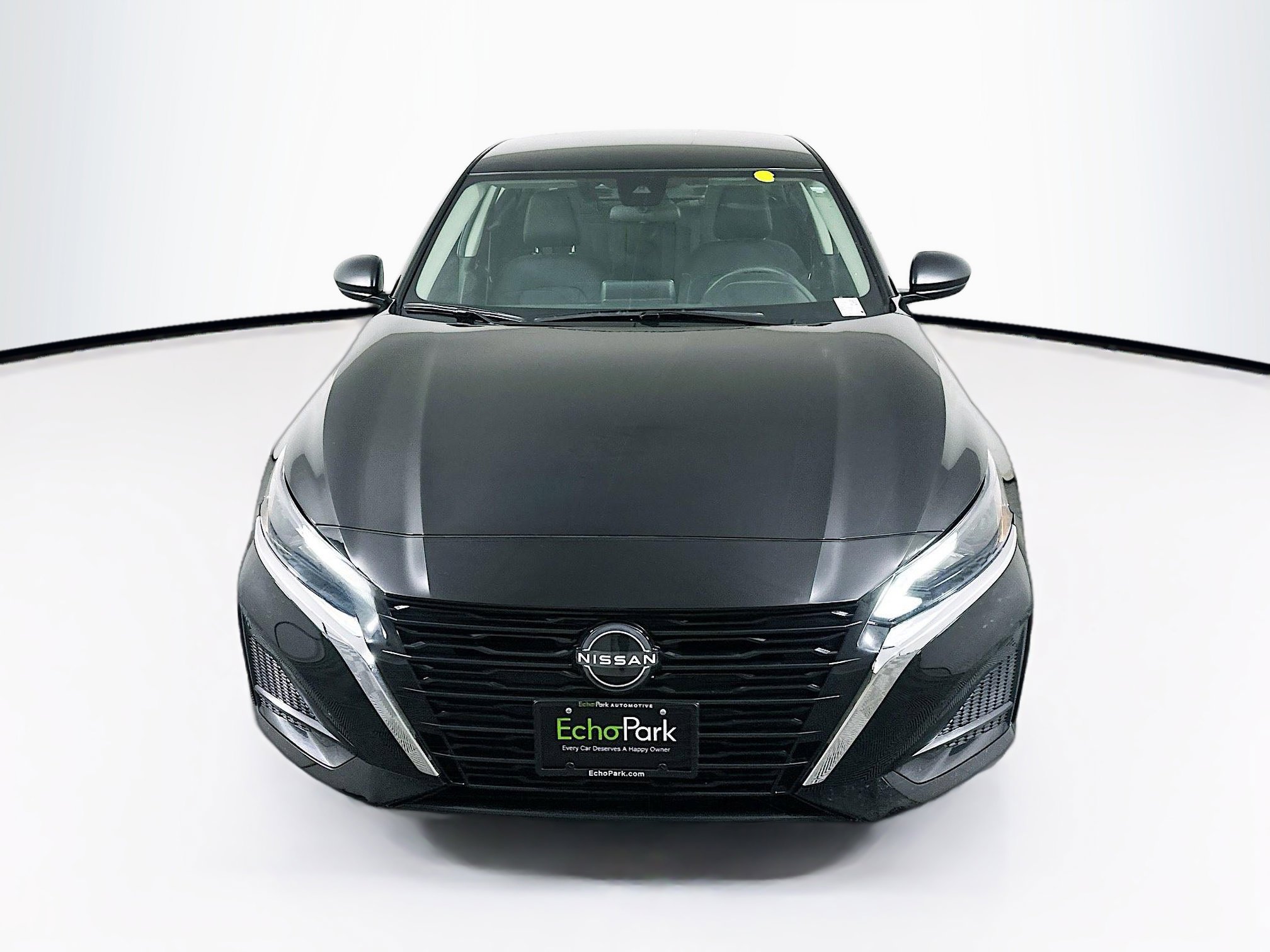 Used 2025 Nissan Altima 2.5 SV image 2