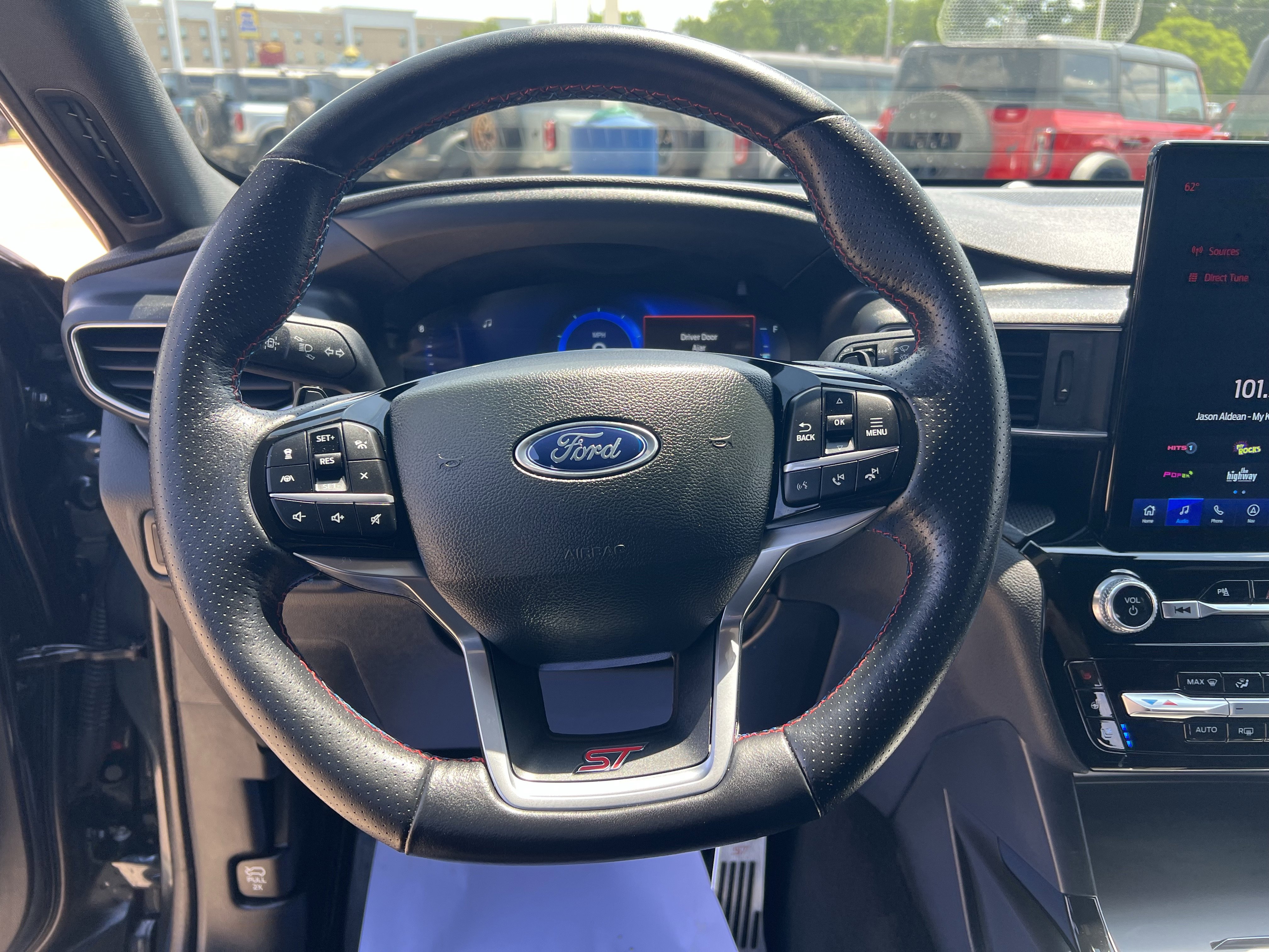 Used 2023 Ford Explorer ST w/ Equipment Group 401A AWD/4WD image 19