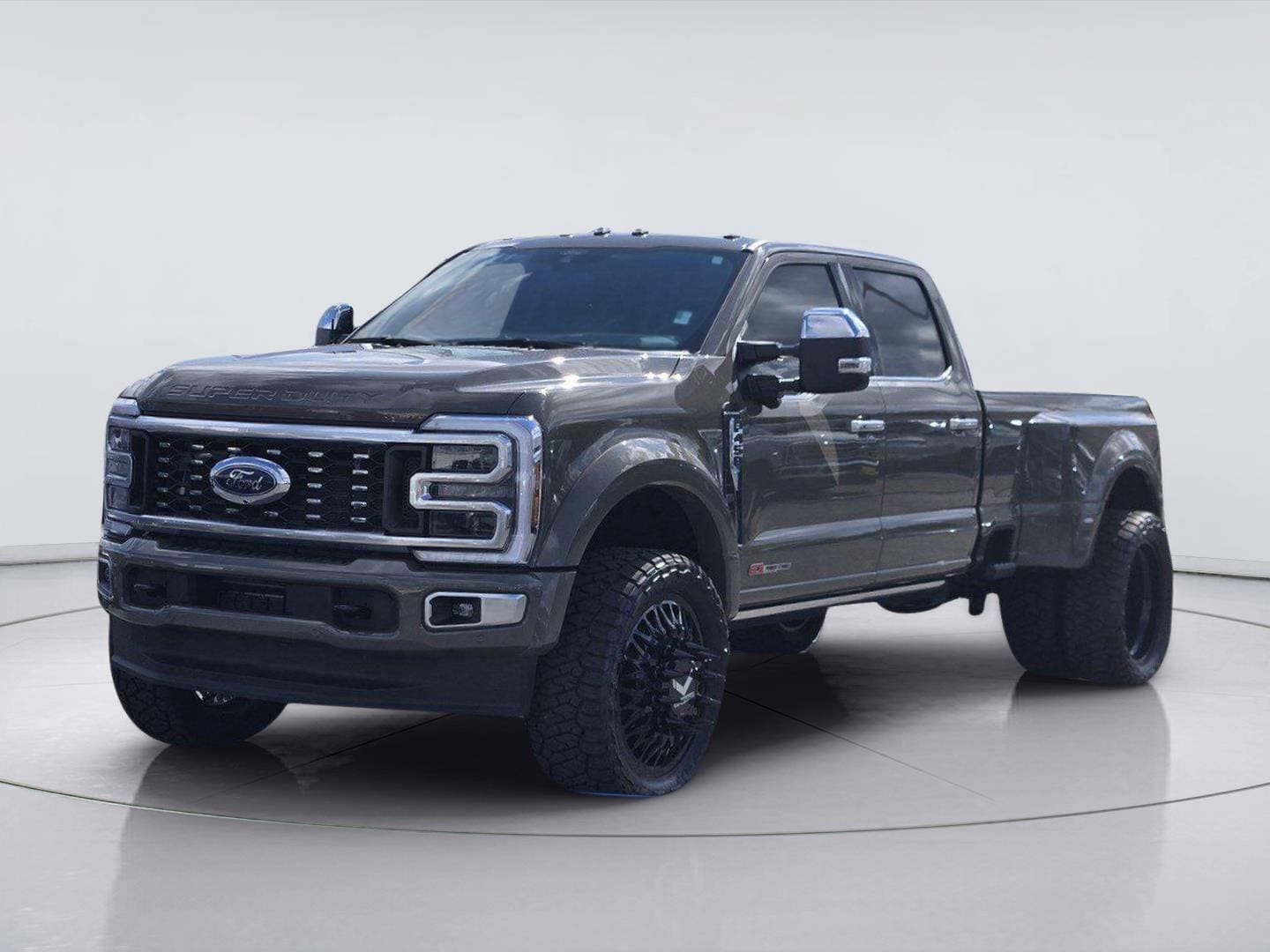 Used 2026 Ford F450 Platinum w/ Platinum Plus Package AWD/4WD video 1