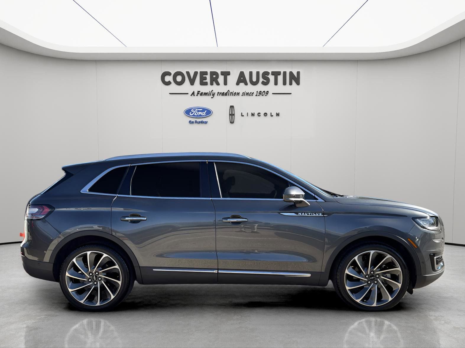 Used 2020 Lincoln Nautilus Reserve w/ Equipment Group 201A image 6