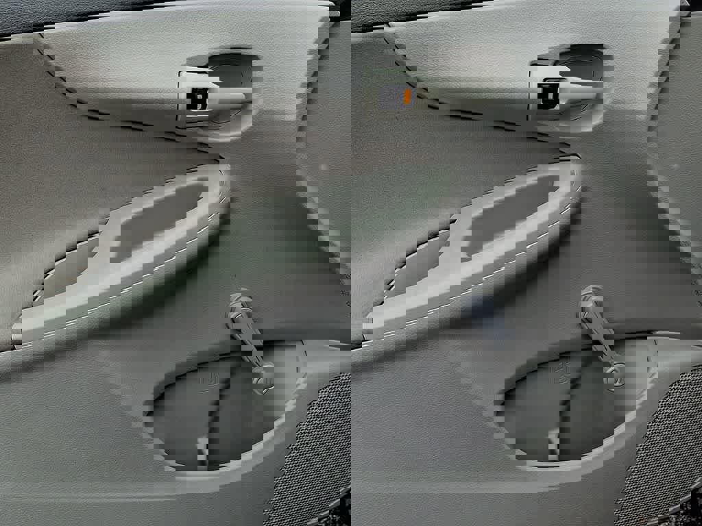 Used 2010 Toyota Corolla image 15