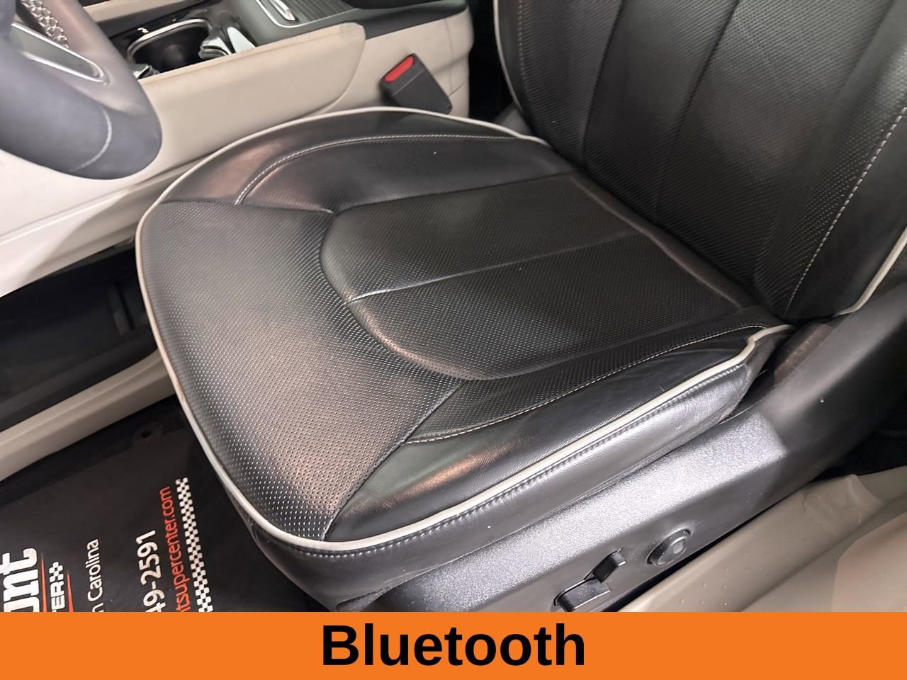 Used 2024 Chrysler Pacifica Limited image 13