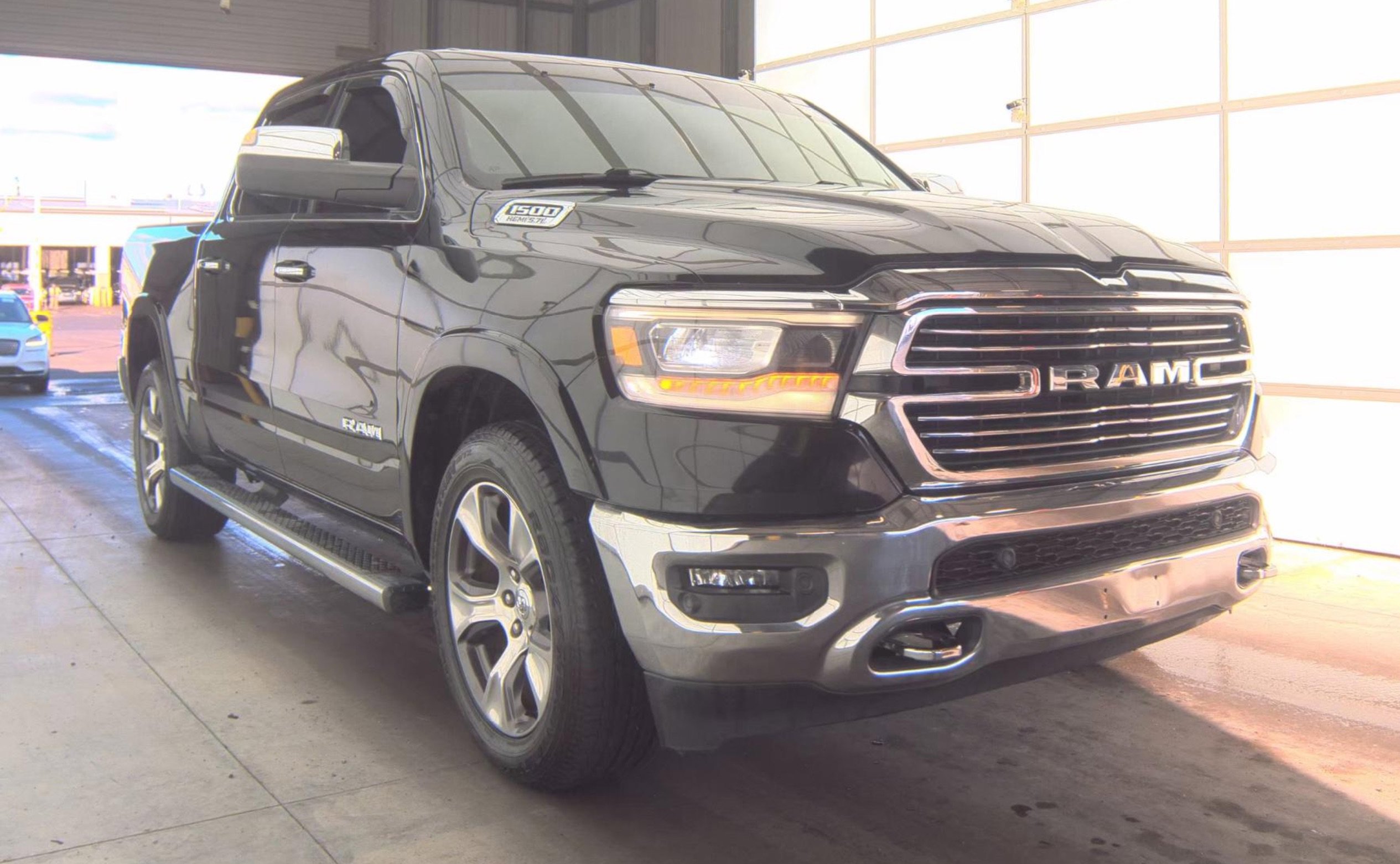 Used 2019 RAM 1500 Laramie image 3