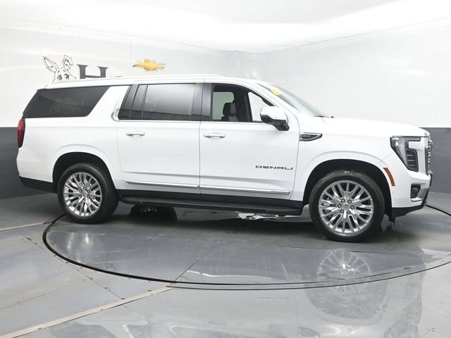 Used 2025 GMC Yukon XL Denali AWD/4WD image 48