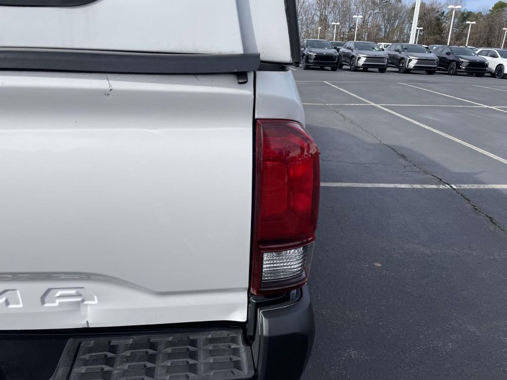 Used 2022 Toyota Tacoma SR image 18