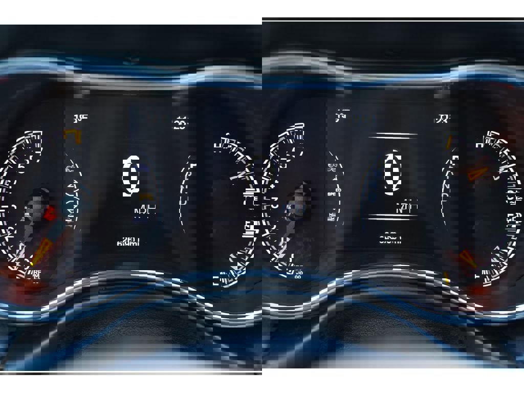 Used 2019 Jeep Grand Cherokee Altitude image 21