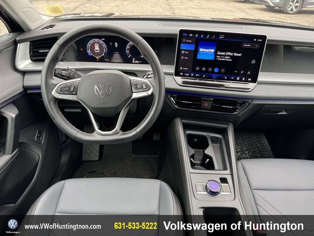 Certified 2025 Volkswagen Tiguan SE image 12