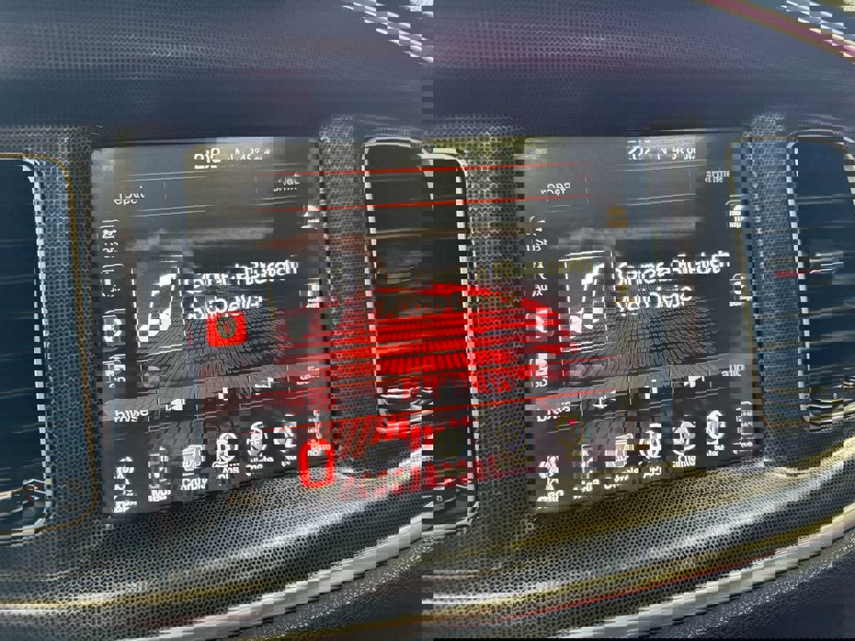 Used 2015 Dodge Charger R/T RWD image 28