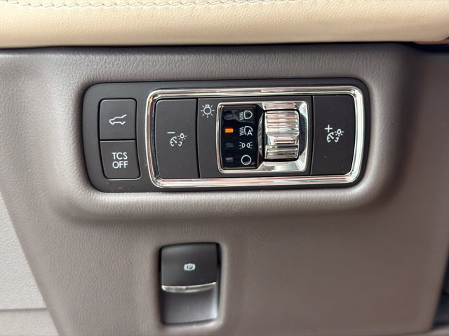 Certified 2023 Lincoln Nautilus FWD w/ Premium Package image 21