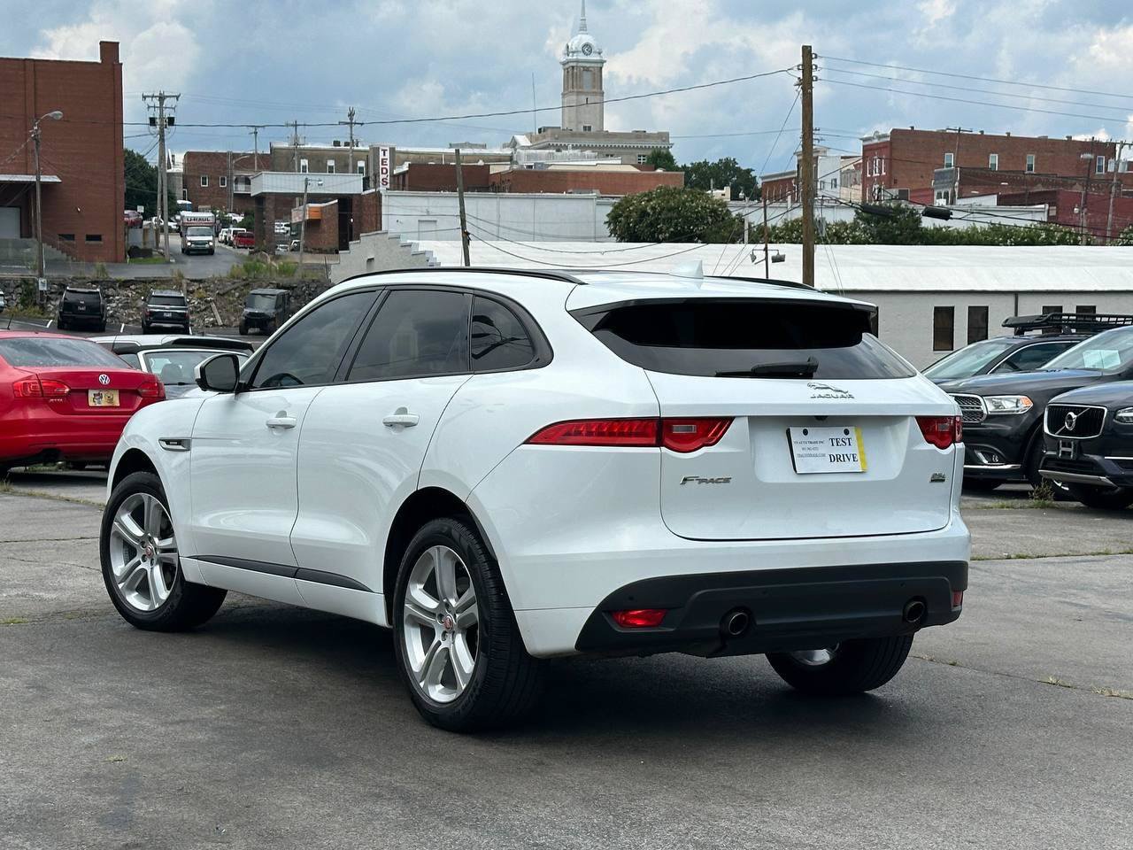 Used 2019 Jaguar F-PACE R-Sport AWD/4WD image 4