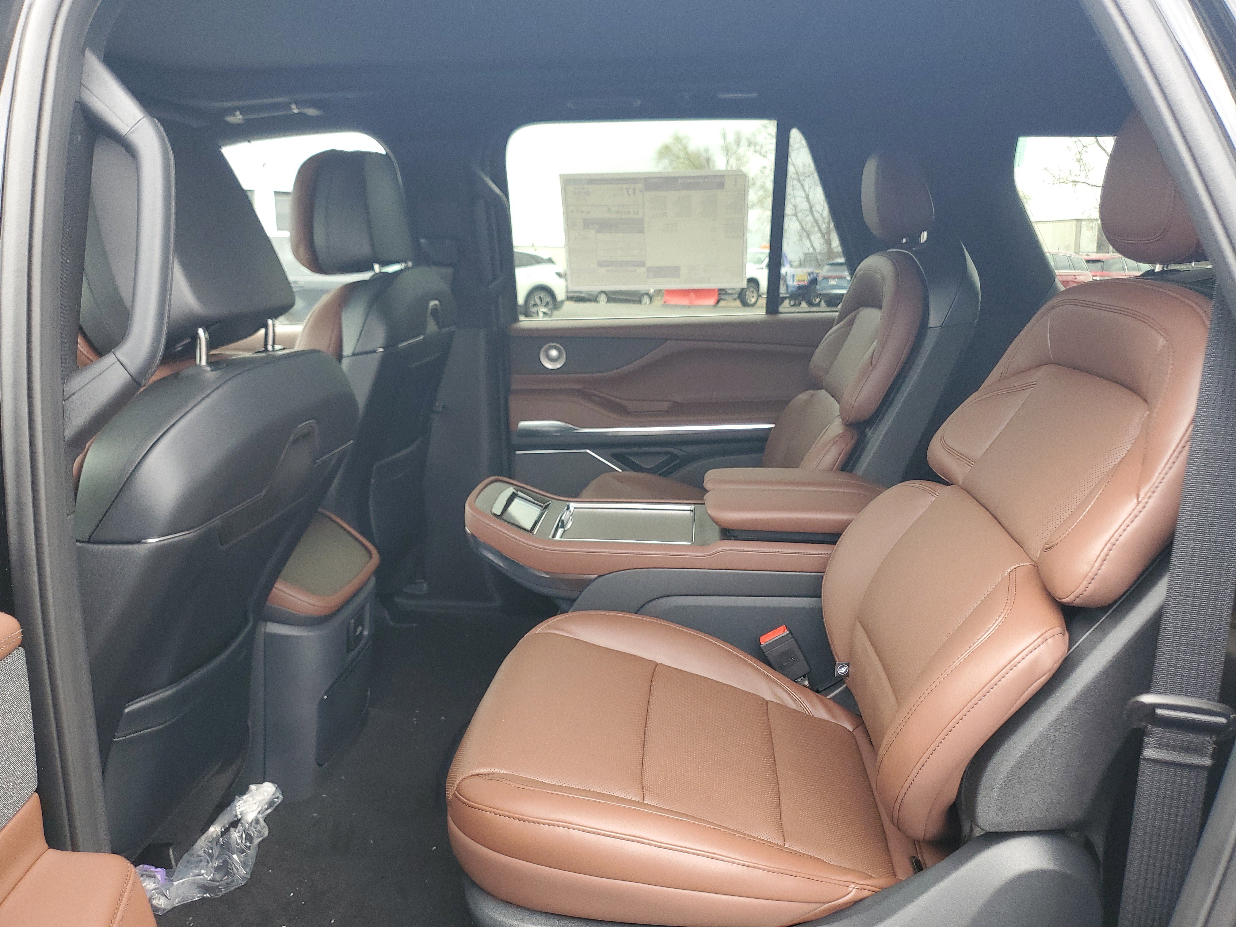 New 2026 Lincoln Navigator L Reserve AWD/4WD image 27