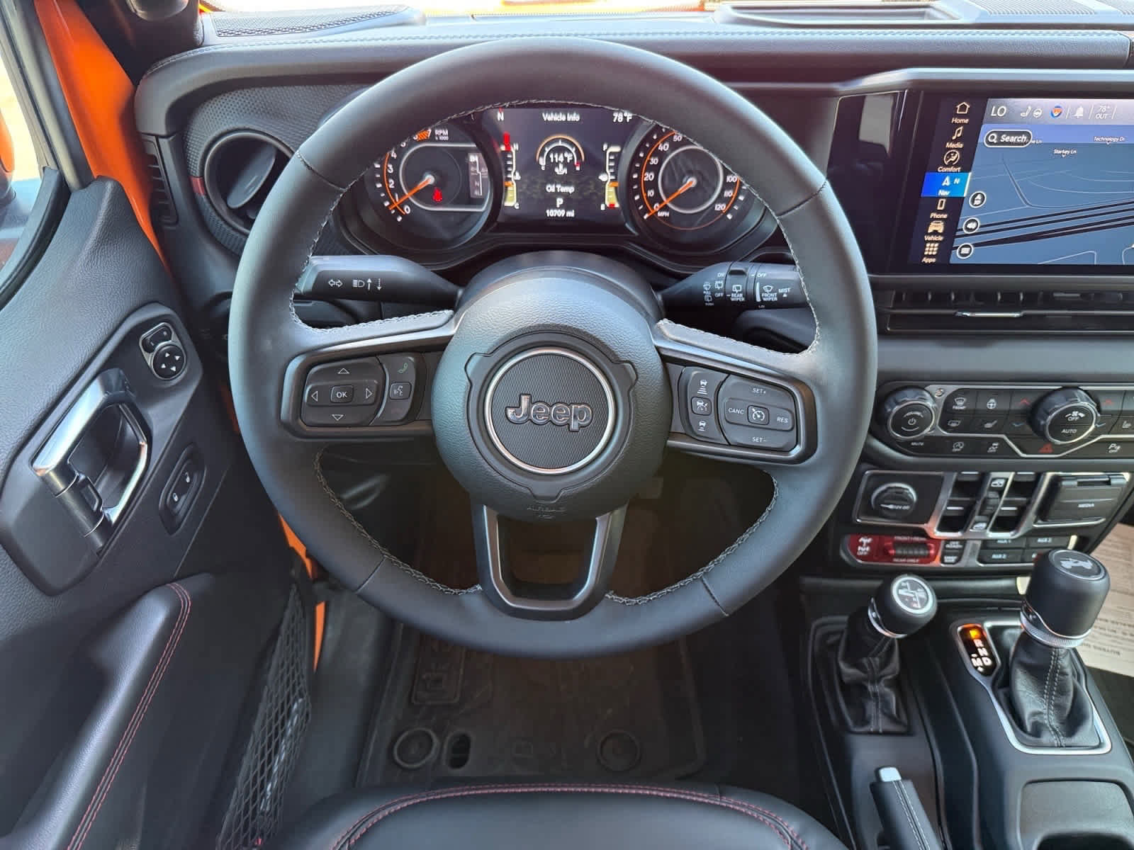 Used 2025 Jeep Wrangler Unlimited Rubicon AWD/4WD image 14