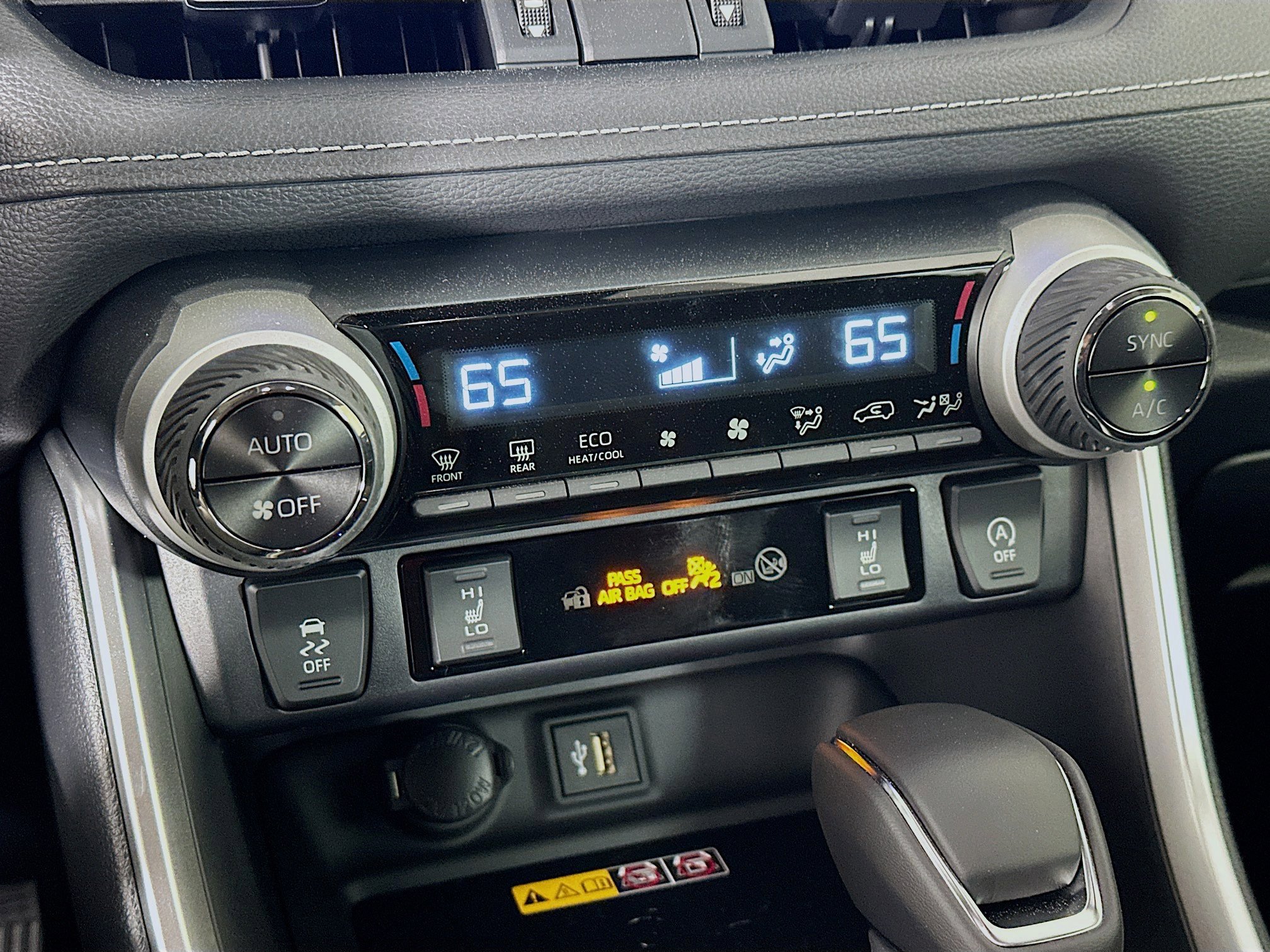 Used 2025 Toyota RAV4 XLE Premium w/ Weather Package FWD image 24