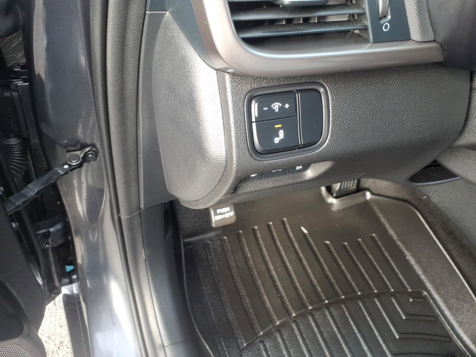 Used 2018 Kia Optima S image 11