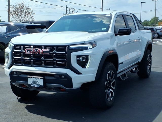 Used 2025 GMC Canyon AT4 w/ Nightfall Edition AWD/4WD image 2