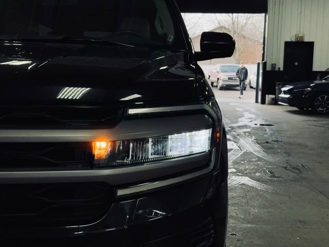 Used 2024 Ford Expedition Max XLT AWD/4WD image 3