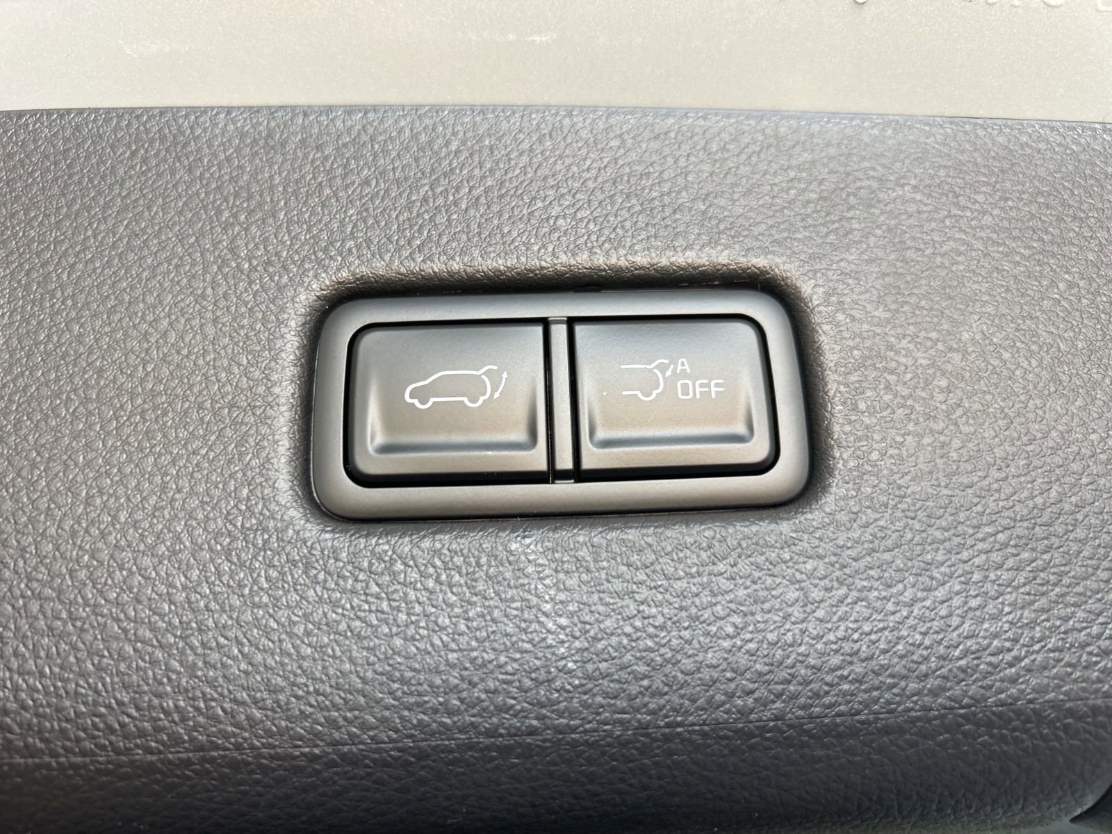 New 2026 Kia Carnival EX image 13