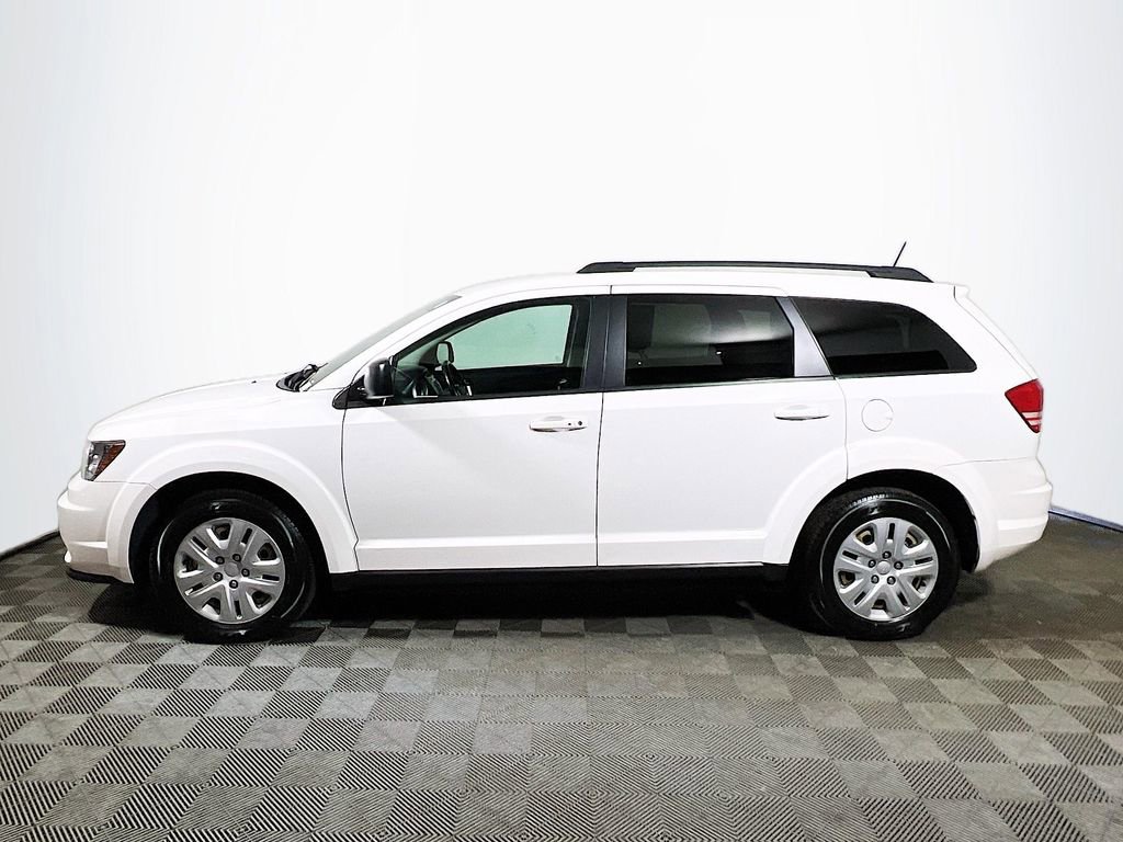 Used 2016 Dodge Journey SE w/ Flexible Seating Group image 4