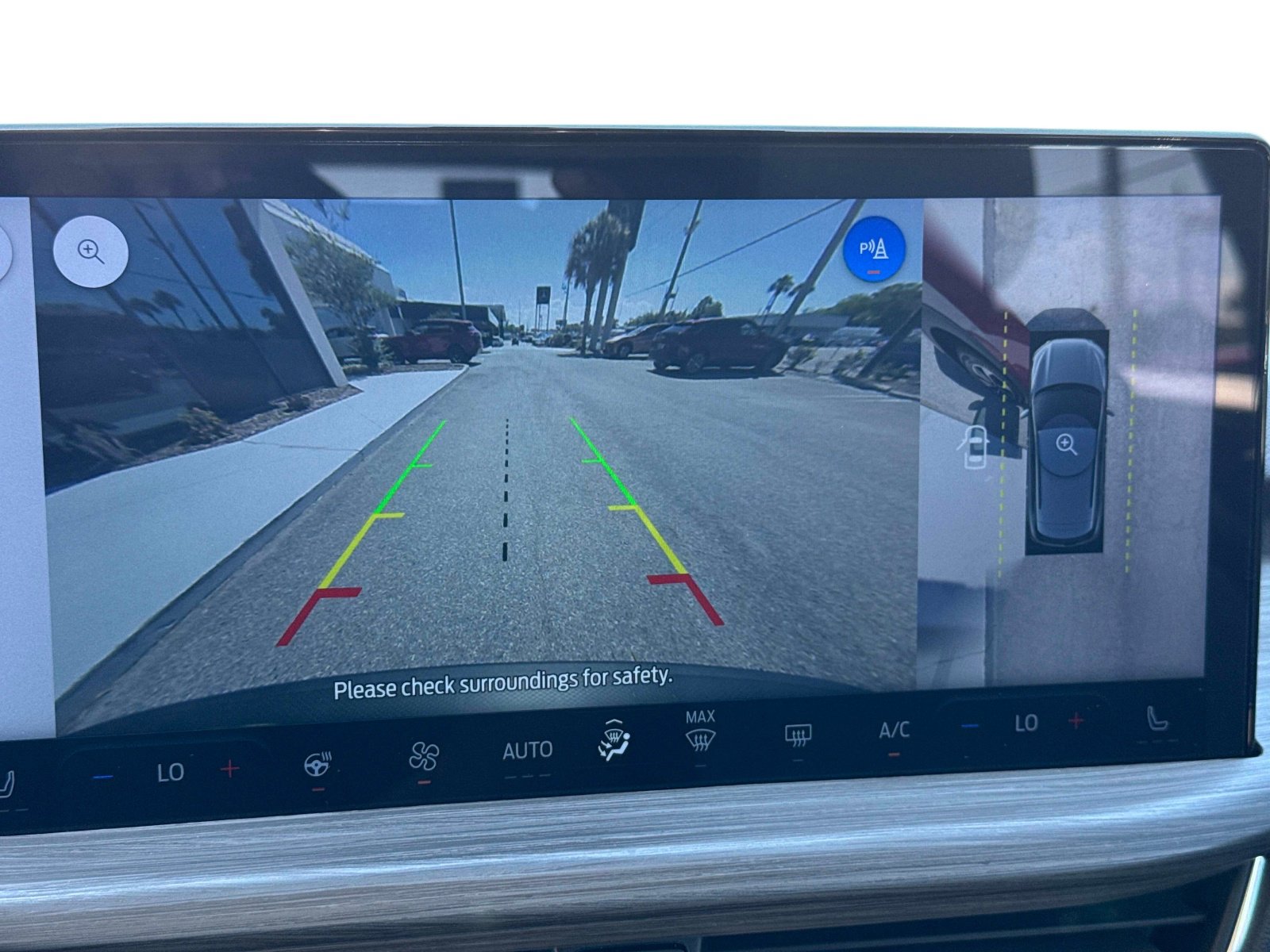 Used 2024 Ford Escape Platinum w/ Premium Technology Package AWD/4WD image 25