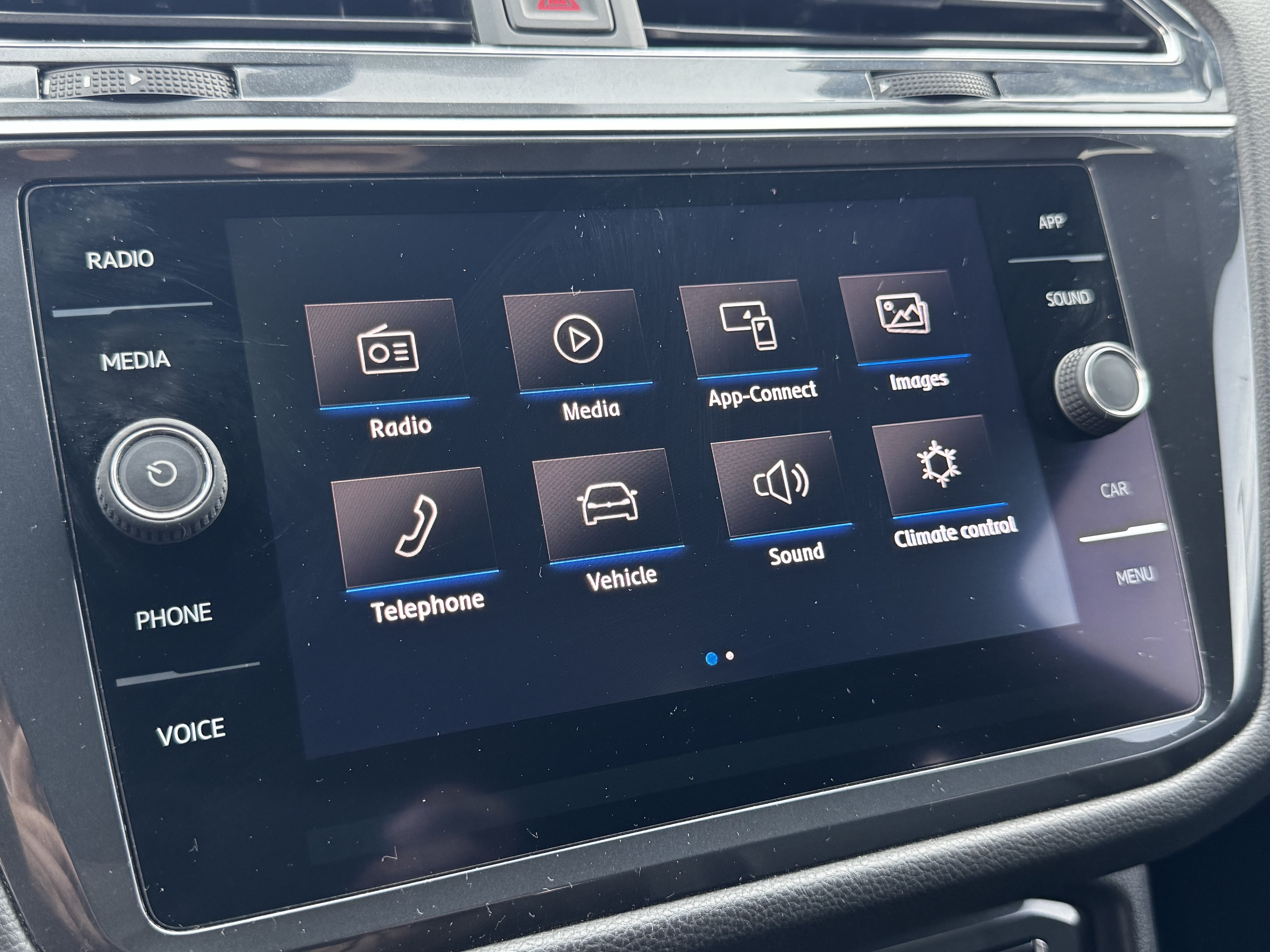 Used 2020 Volkswagen Tiguan SE R-Line FWD image 24