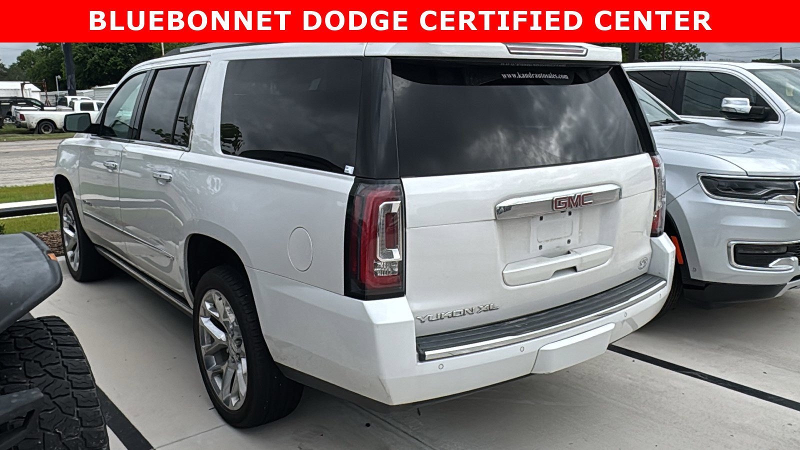 Used 2019 GMC Yukon XL Denali w/ Denali Ultimate Package AWD/4WD image 6