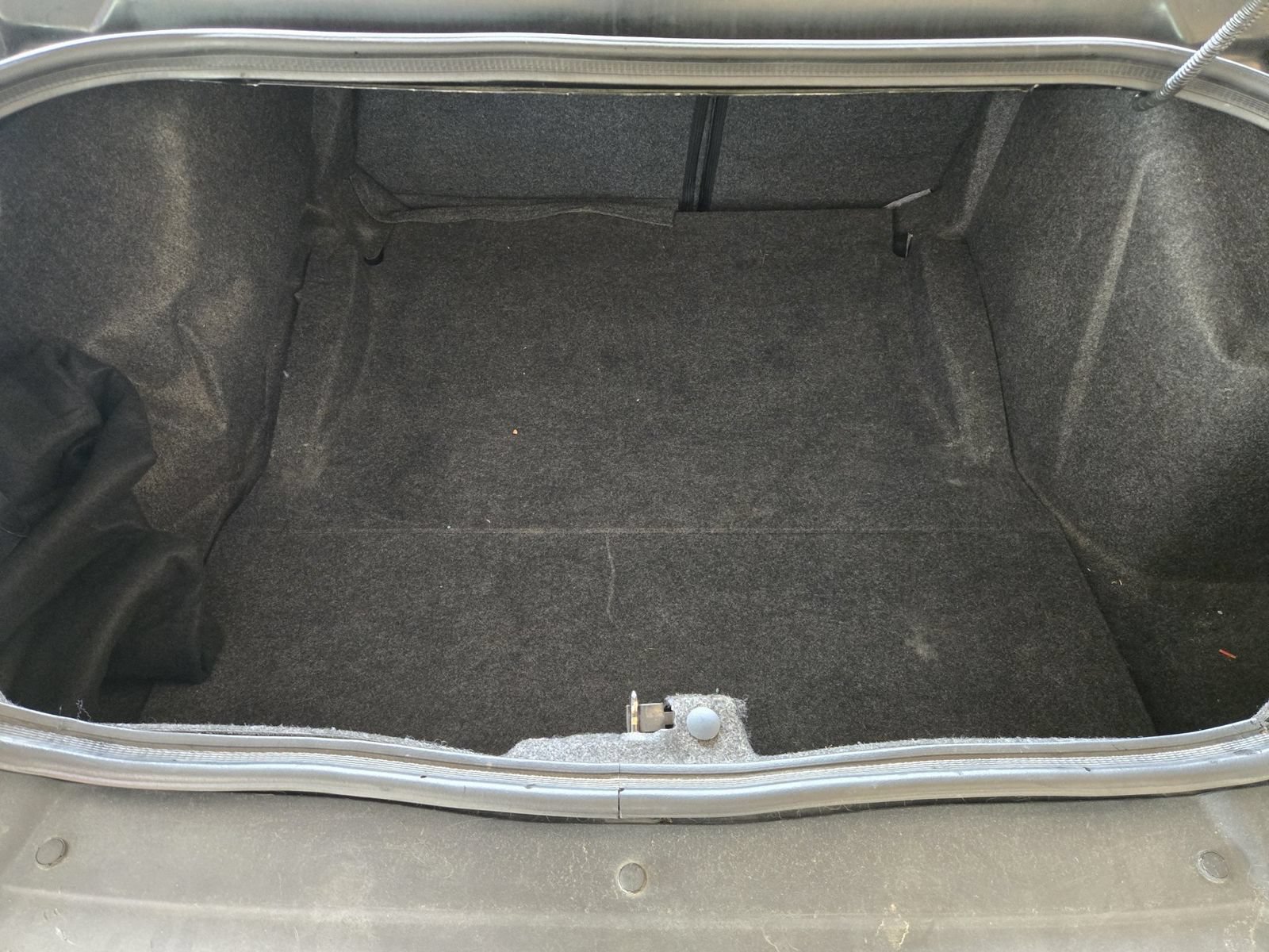 Used 2018 Dodge Challenger SXT RWD image 34