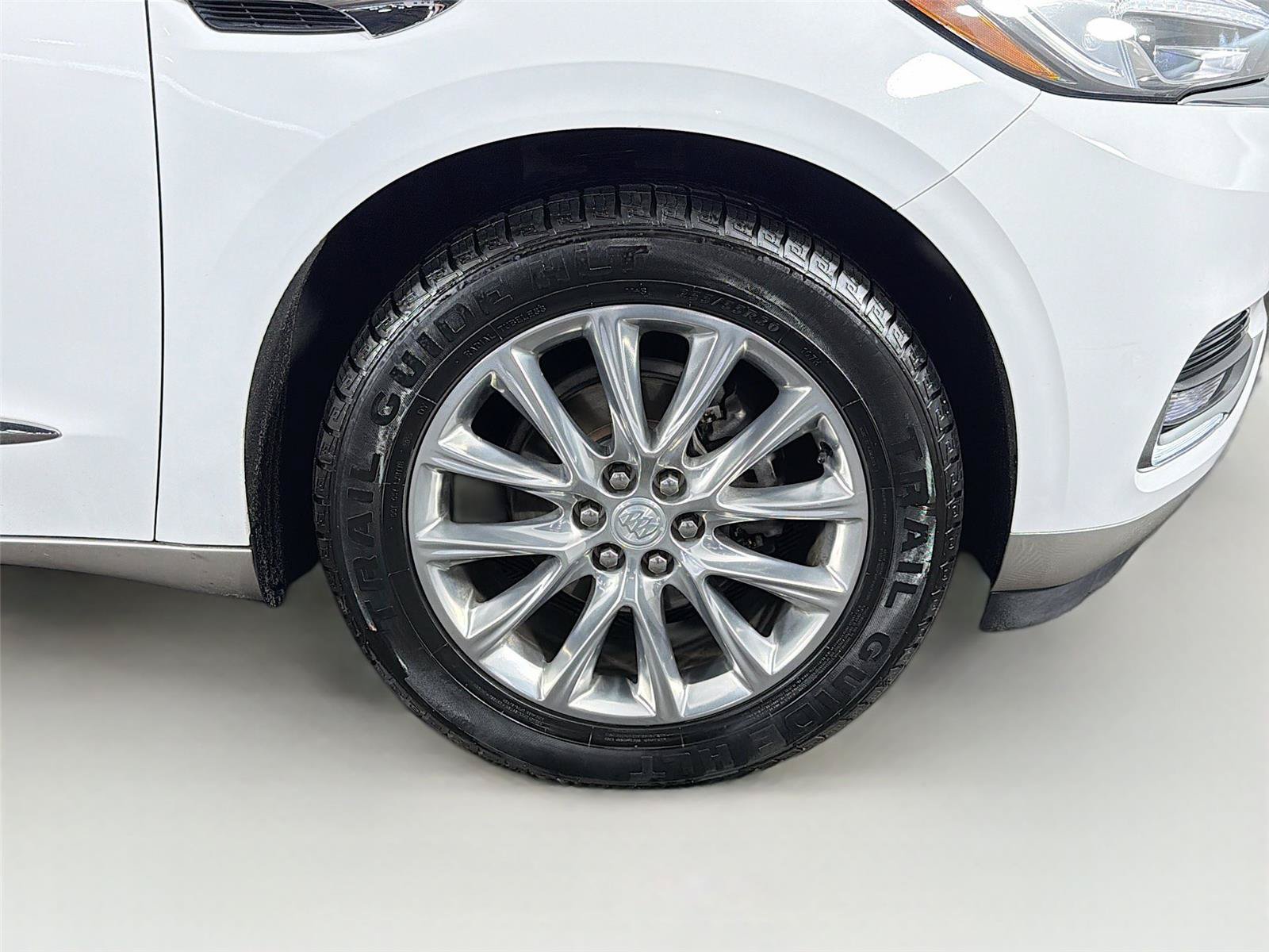 Used 2020 Buick Enclave Essence w/ Sound and Sites Package AWD/4WD image 36