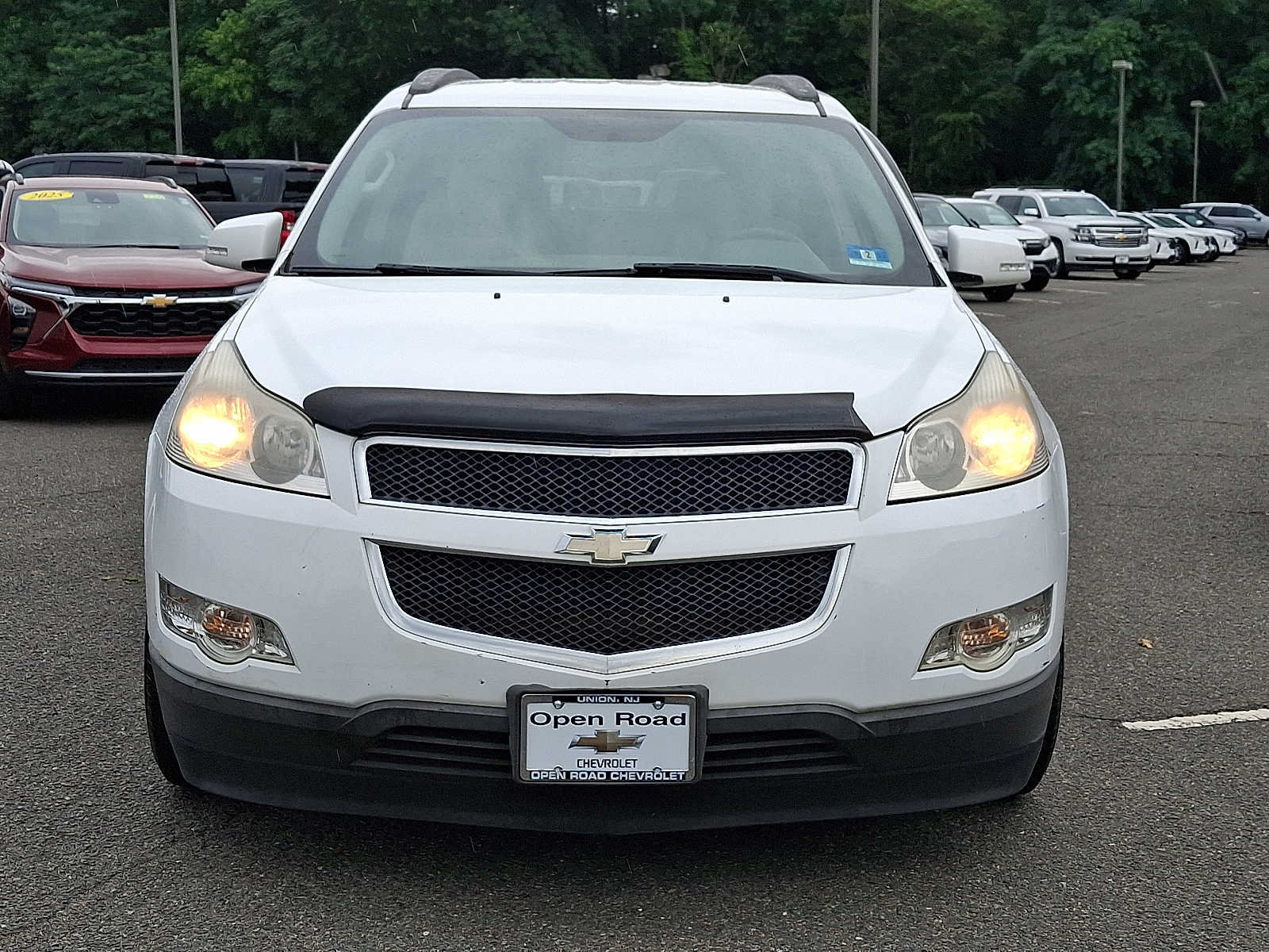 Used 2010 Chevrolet Traverse LT w/ Personal Connectivity Package FWD image 2