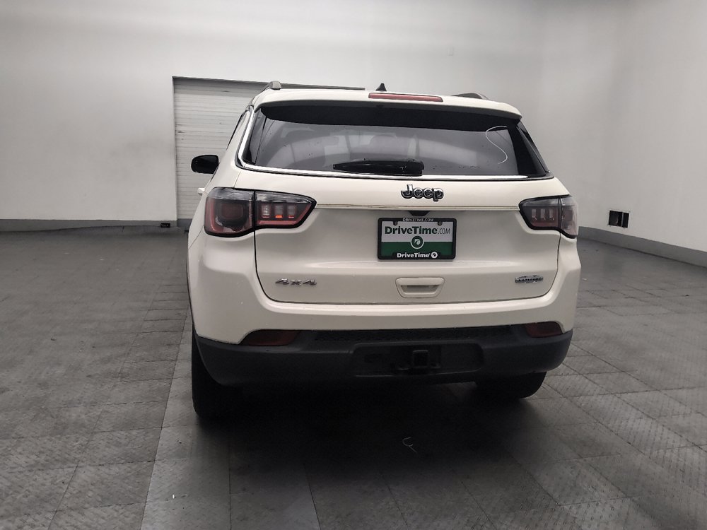 Used 2017 Jeep Compass Latitude w/ Cold Weather Group AWD/4WD image 6