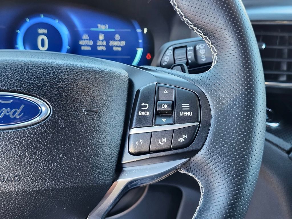 Used 2020 Ford Explorer ST w/ Premium Technology Package image 32